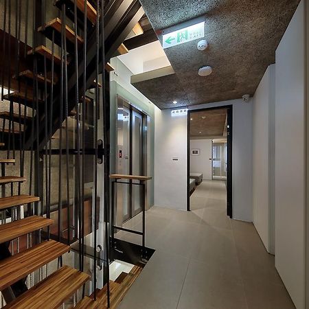יוצ'י Laurel Villa B&B מראה חיצוני תמונה