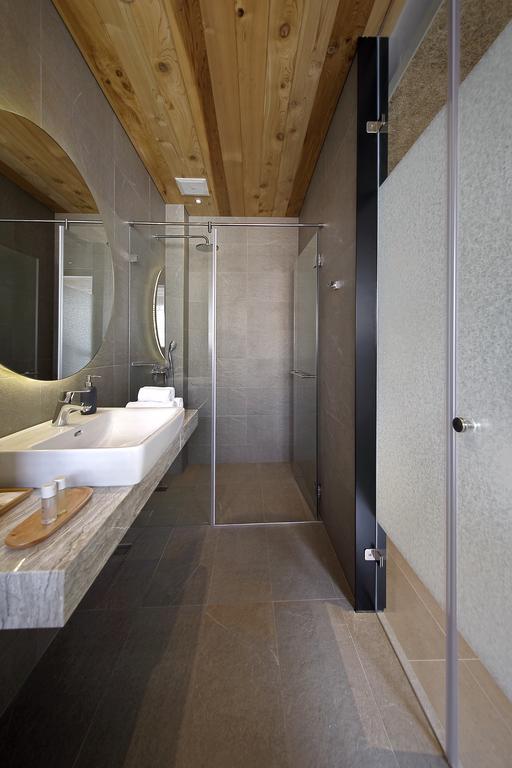 יוצ'י Laurel Villa B&B מראה חיצוני תמונה
